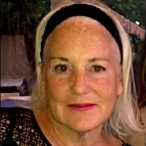 Meet your Posher, Lori - Picture 1 of 1